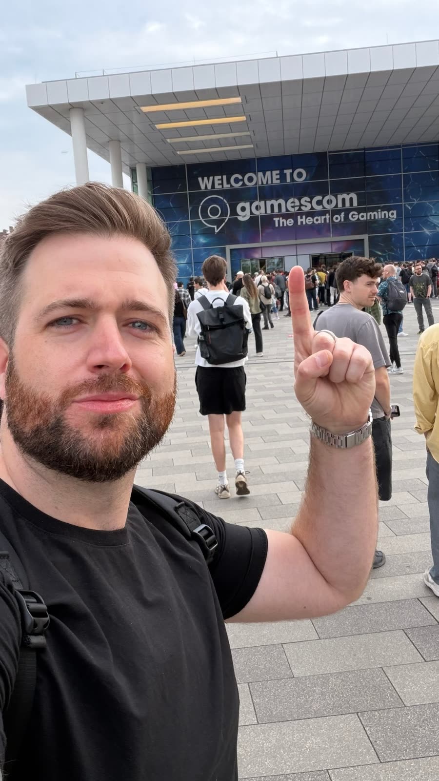 Alex outside the gamescom entrance in Cologne